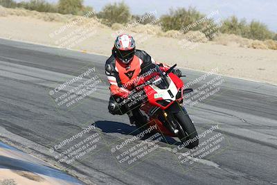 media/Dec-04-2025-Racers Edge (Thu) [[5ebc9f124d]]/3-B Group/7-Session 4 (Turn 10 Inside)/